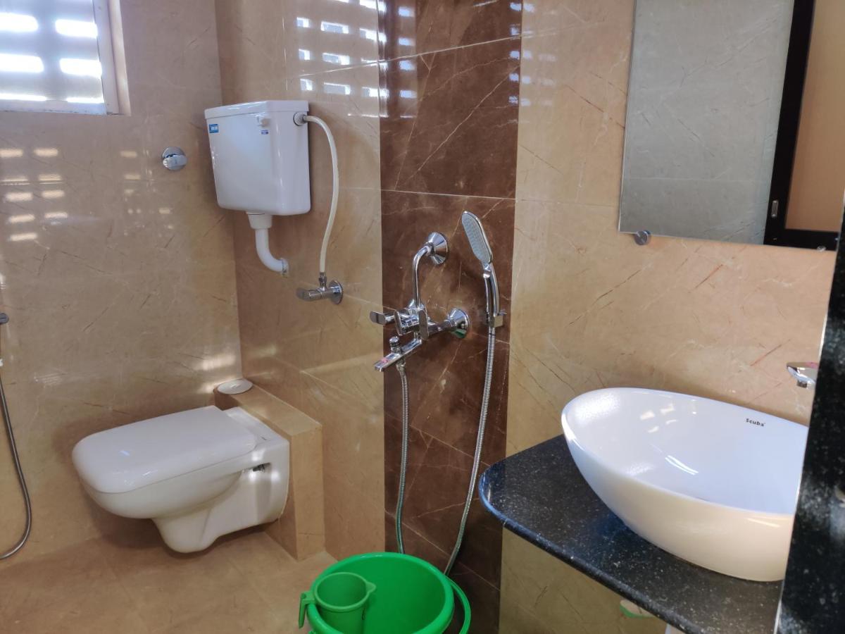 Hotel Surya Grande Kudal  Екстериор снимка