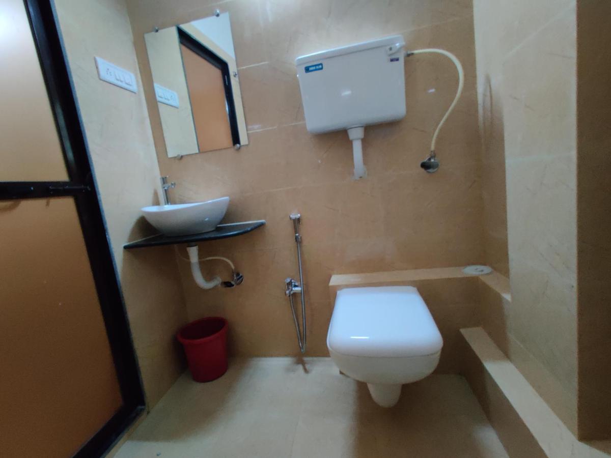 Hotel Surya Grande Kudal  Екстериор снимка